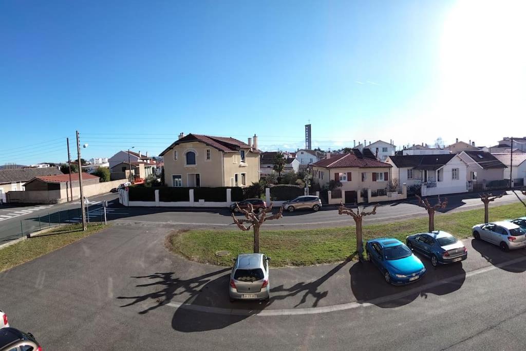 Vue Pyreneenne Elegante Avec 2 Chambres Tarbes Exterior photo